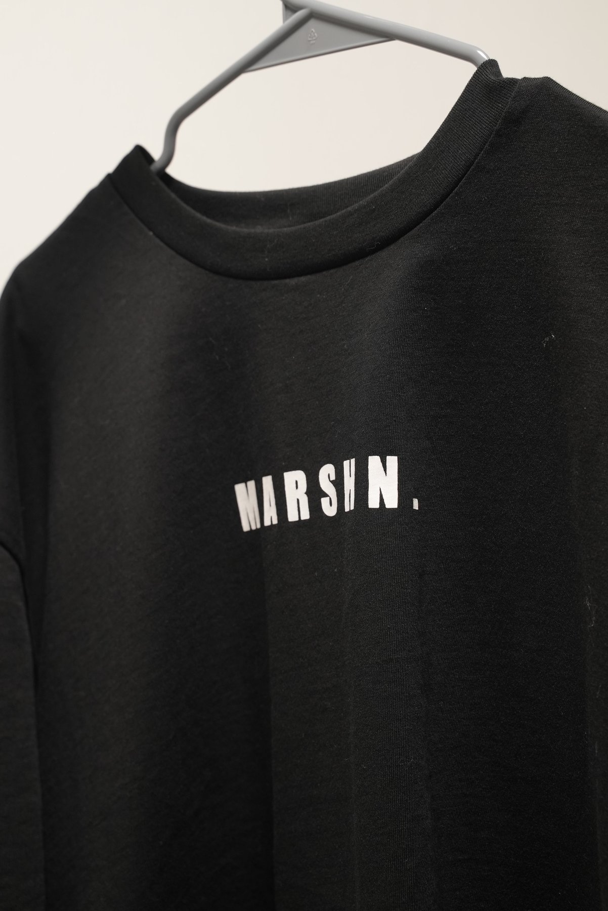 Black Tee — detail
